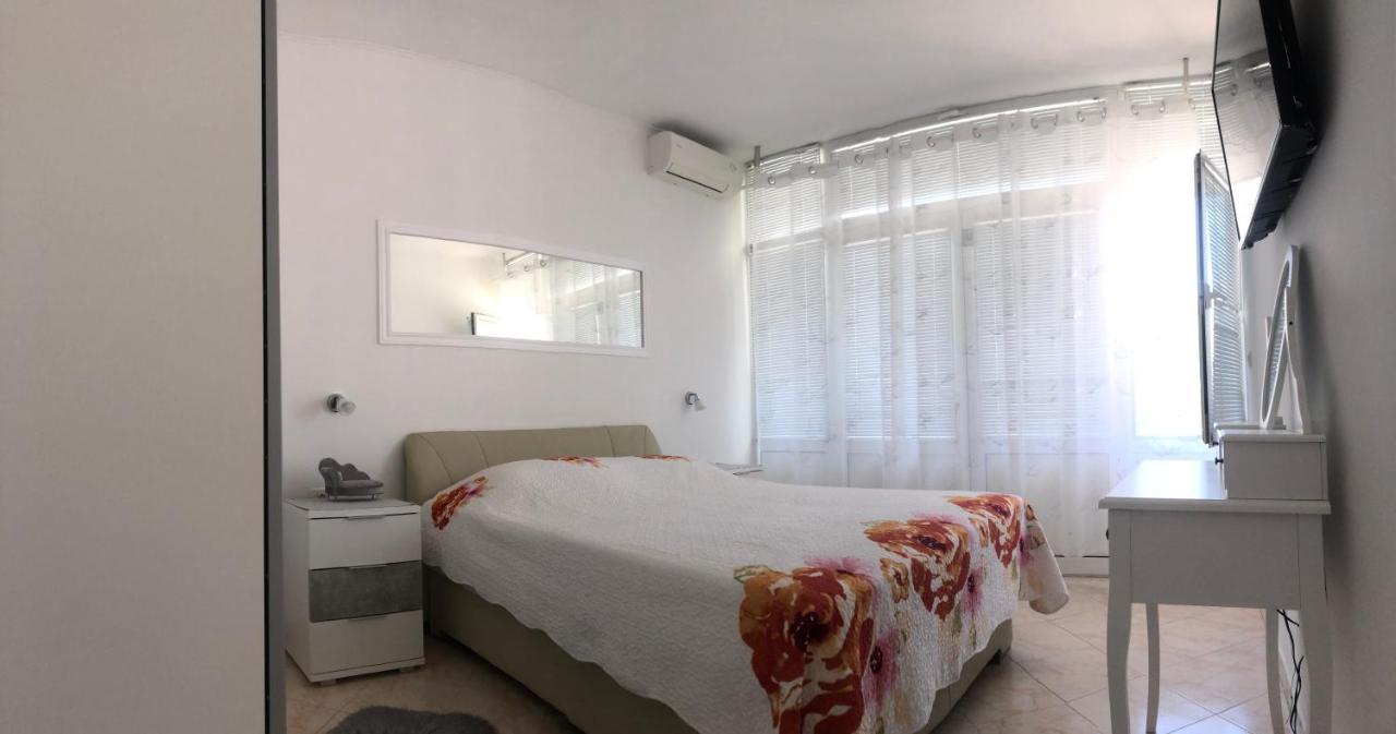 Apartments Ljube Makarska Exterior photo